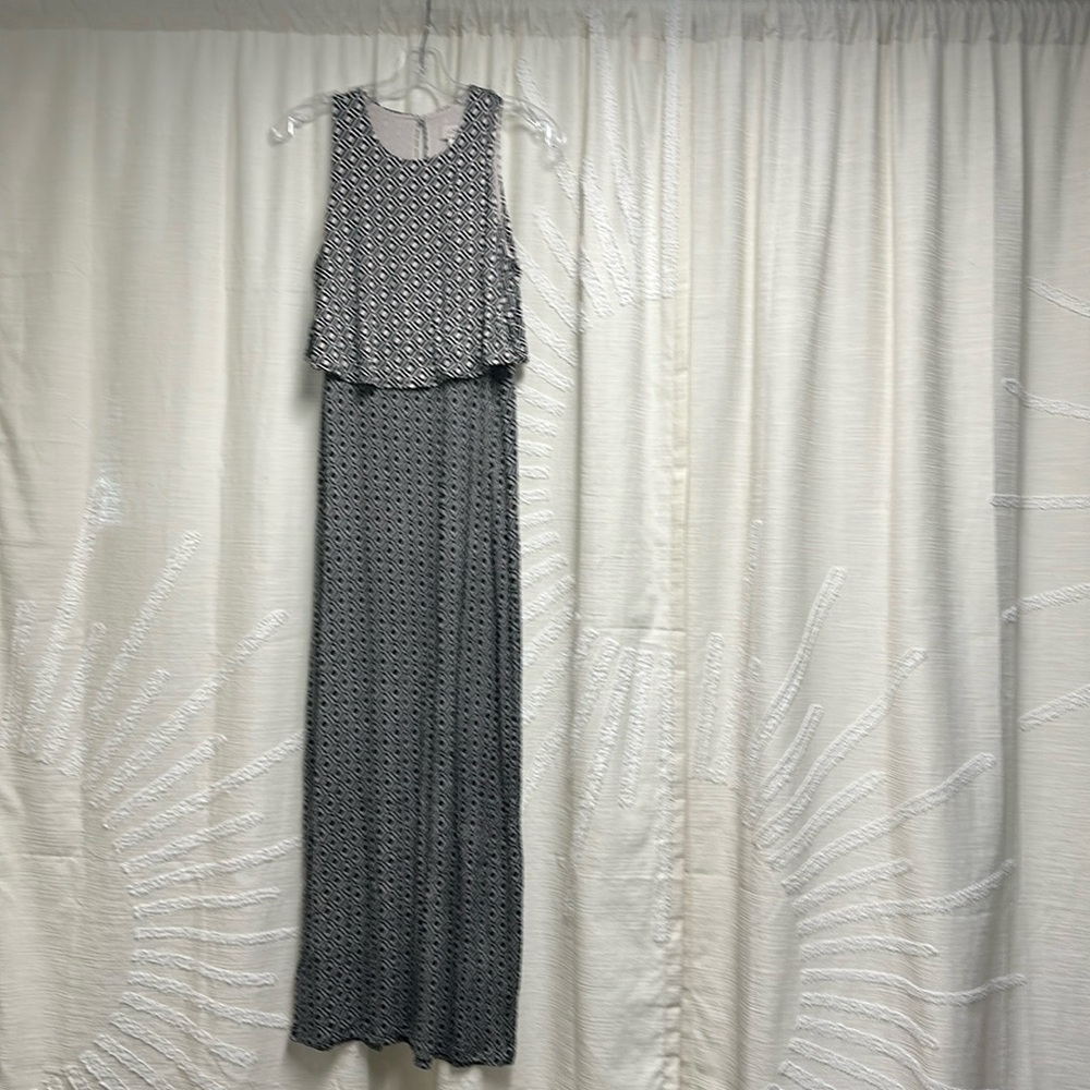 Loft size SP Aztec Dual Print Black/ivory Tank Maxi Dress w/pearl back closure